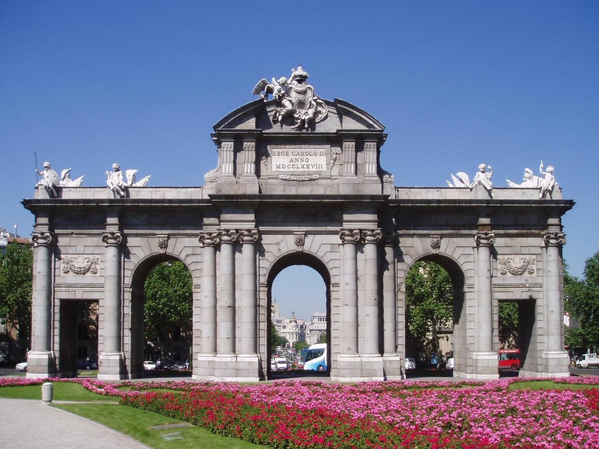 Apartmán Me Voy A Madrid -Junto Al Parque Del Retiro-4 Exteriér fotografie